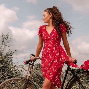 Kosan travel dress red floral with back cutout detail